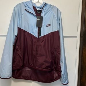 NWT Nike windbreaker zip up hoodie jacket